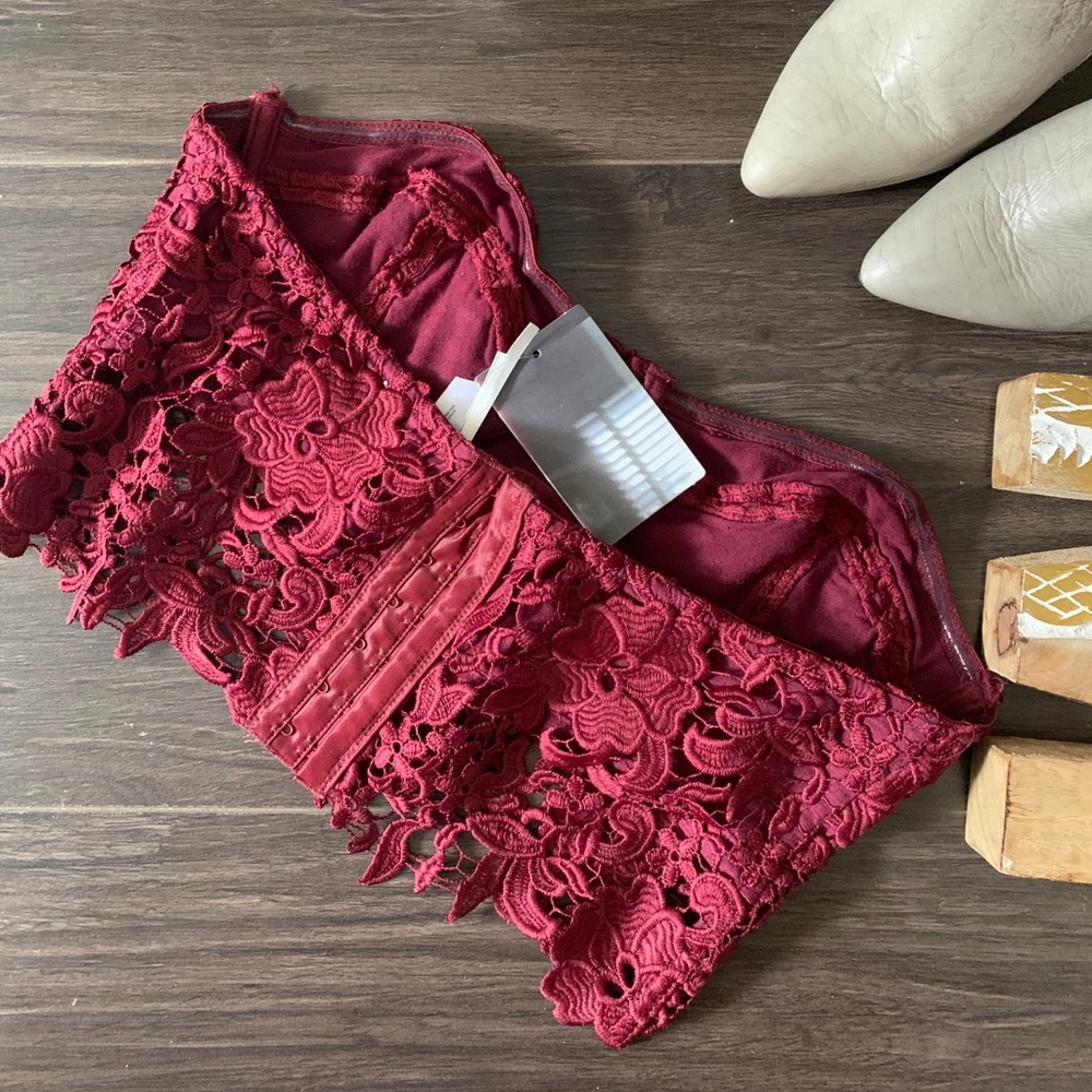 NWT wine bustier crochet lace top by kimchi blue - Picture 2 of 6